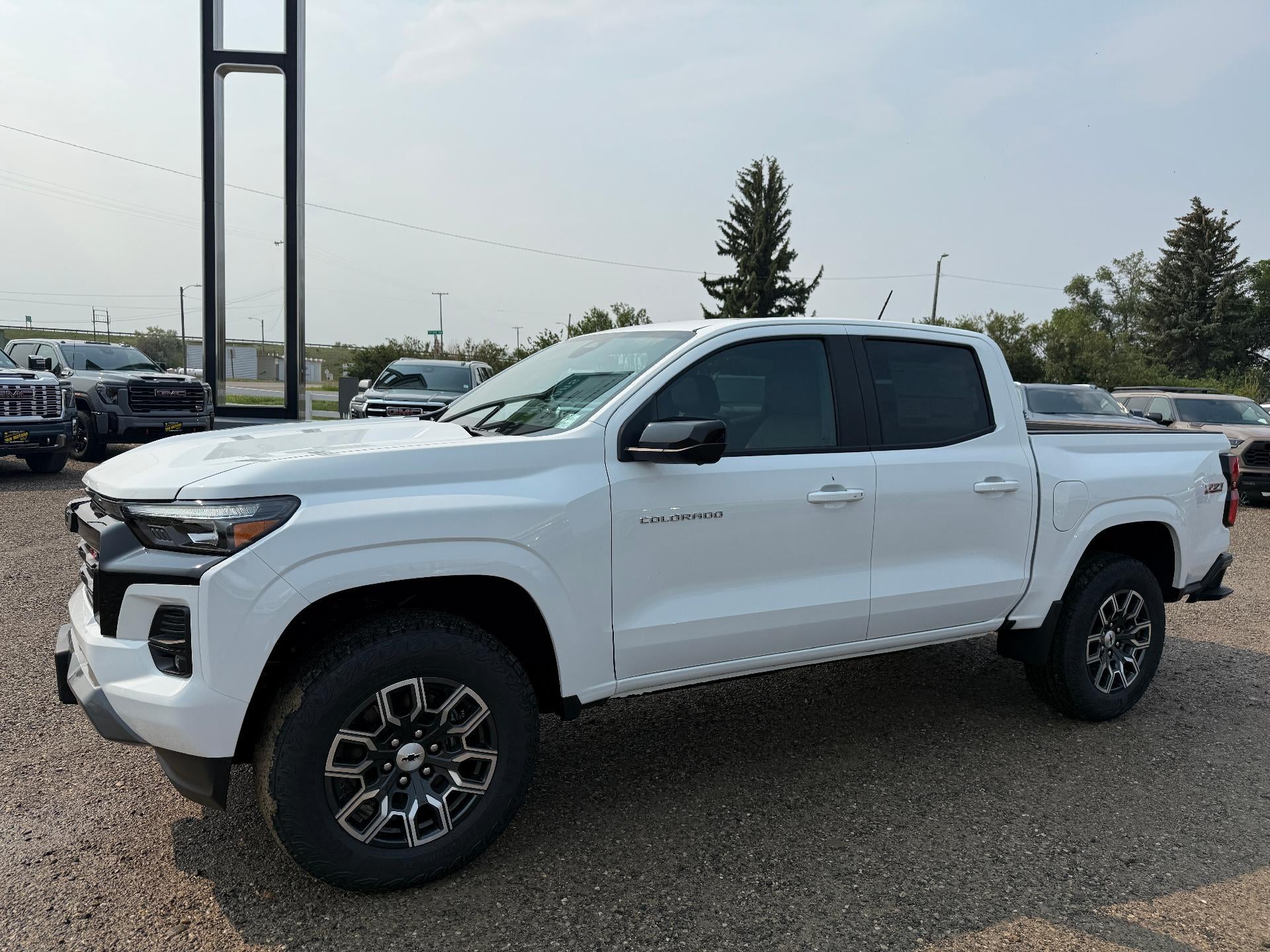 2026 Chevrolet Colorado Z71 in Summit White — front three-quarter view