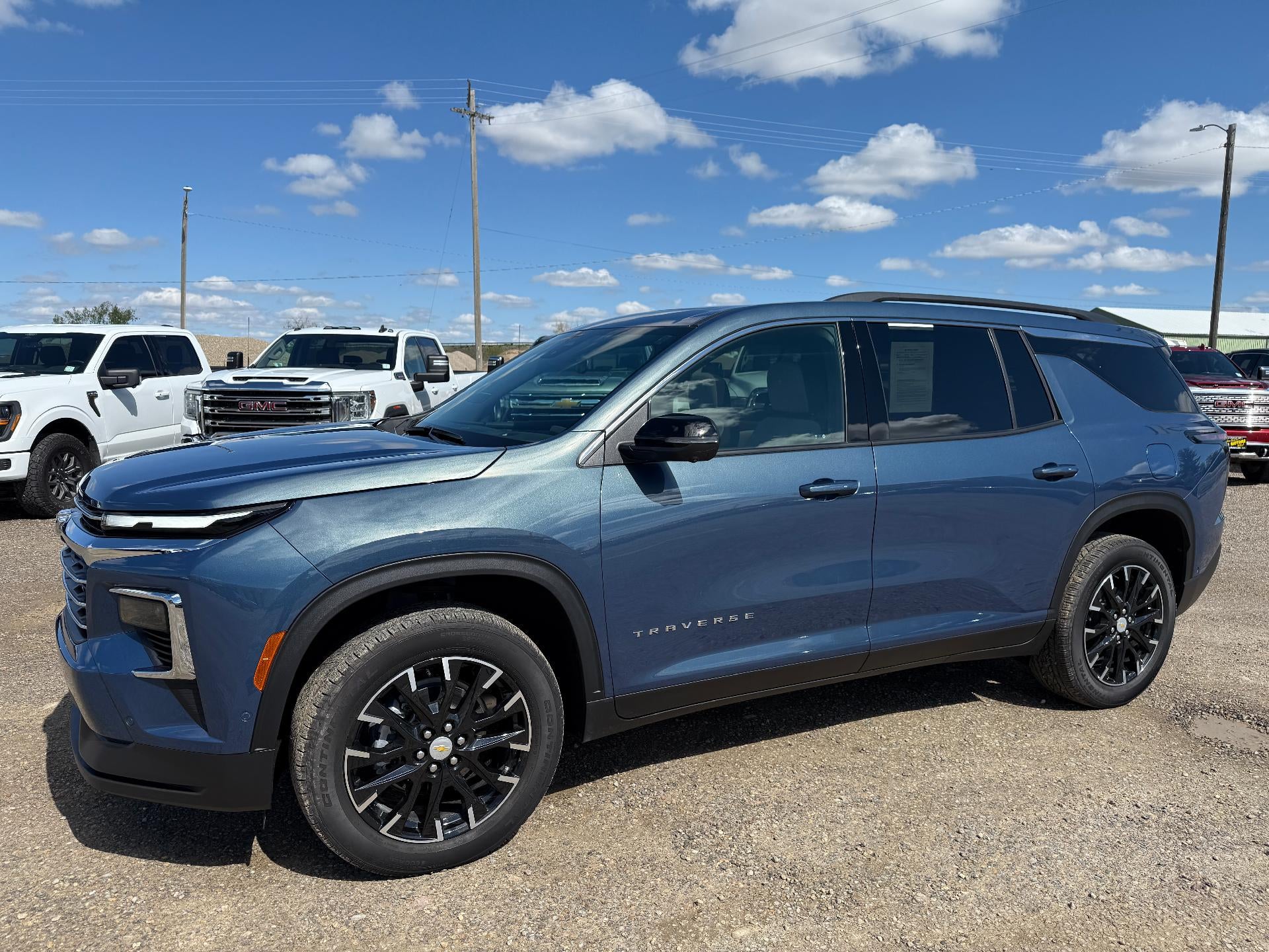 2025 Chevrolet Traverse LT in Lakeshore Blue Metallic — front three-quarter view